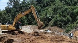 Alat Berat sudah Mulai Beroperasi Di Hutan Adat Komunitas Masukih, Kabupaten Gunung Mas, Kalimantan Tengah. Sumber foto. Masyarakat Adat Masukih