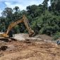 Alat Berat sudah Mulai Beroperasi Di Hutan Adat Komunitas Masukih, Kabupaten Gunung Mas, Kalimantan Tengah. Sumber foto. Masyarakat Adat Masukih