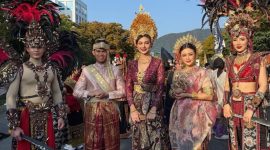 Irana berbusana Makassar dalam perhelatan Migran Arirang Multicultural Festival (MAMF) 2025 (dok. rentak.id).