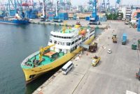 Kapal perintis saat nyandar di pelabuhan. (dok. rentak.id)