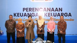 Kemendukbangga bekerjasama dengan Otoritas Jasa Keuangan (OJK) menyusun Buku Saku Perencanaan Keuangan Keluarga. (dok. kemendukbangga)