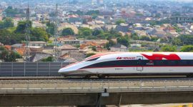 Kereta Whoosh
