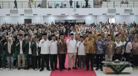 Menteri Nusron saat menghadiri Penerjunan KKN Tematik Ekoteologi dan Pertanahan UIN K.H. Abdurrahman Wahid Pekalongan. (dok atr)