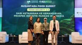 Direktur Bisnis Perum BULOG, Febby Novita, bersama narasumber lain yaitu Maria Nunik Sumartini dari Kementerian Pertanian dan Tubagus Syailendra, CEO Chickin Indonesia. (dok. rentak.id)