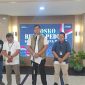 Direktur Utama Perum Bulog, Ahmad Rizal Ramdhani saat beberkan bantuan pemerintah untuk Sumbar, Sumut dan Aceh. (foto. lazir)