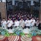 Wamendes Ariza dalam acara Hari Santri 2025 Santri untuk Negeri. (foto. kemendes)