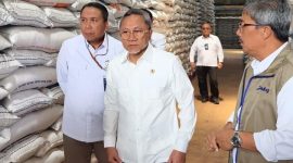 Zulkifli Hasan, meninjau Kompleks Pergudangan BULOG Sunter Timur (dok. rentak.id)