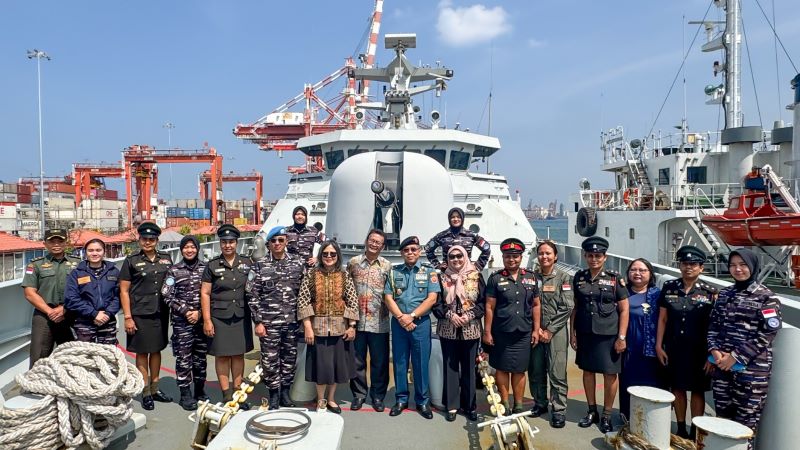 KRI SIM-367 saat sandar di Pelabuhan Colombo (dok. rentak.id)