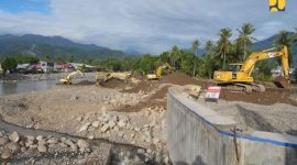 Kemen PU lakukan pemulihan pascabanjir di Sungai Air Dingin, Kota Padang. (dok. pu)
