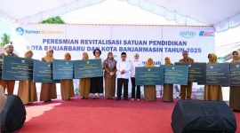 Mendikdasmen Abdul Mu’ti meresmikan hasil revitalisasi 14 satuan pendidikan di Kalsel (dok. rentak.id)