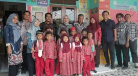 Murid dan gutu PAUD di Langkat (dok. rentak.id)