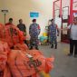 Paket barang berisi ribuan bungkus rokok ilegal tanpa pita cukai yang akan dikirim melalui jasa ekspedisi udara. (dok. dispenal)