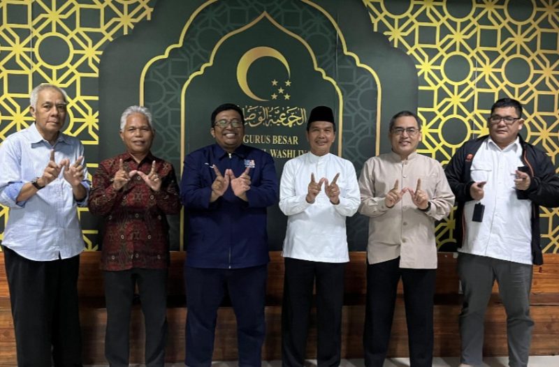 Ketua Umum PB Al Washliyah Dr. KH. Masyhuril Khamis, SH, MM bersama jajarannya. (dok. rentak.id)
