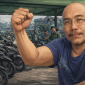 Ilustrasi Azas Tigor Nainggolan bersama ojek pangkalan (ilustrasi dibikin ai -rentak.id)