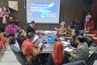 Irene dalam Focus Group Discussion (FGD) bertajuk “Eksaminasi Lintas Rezim dan Analisis Efisiensi Hukum Pertanahan Indonesia” di Gedung H Universitas Trisakti, Jakarta (foto. lazir)