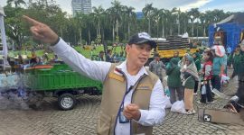Direktur Utama Perum BULOG, Ahmad Rizal Ramdhani saat di Monas (foto. lazir)