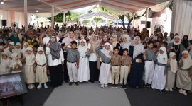 Ibu Mendikdasmen Masmidah Abdul Mu’ti dalam Safari Penguatan Karakter SatuJamBerkualitas Bersama Keluarga. (dok. rentak.id)