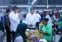 Menaker Yassierli sidak ke perusahaan di Kabupaten Semarang (dok. kemenaker)