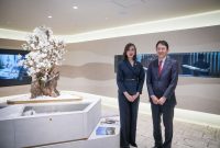 Menteri Pariwisata Republik Indonesia Widiyanti Putri Wardhana melakukan pertemuan bilateral dengan Japan Airlines di Tokyo (dok.kemenpar)