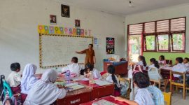 Murid-murid SD sedang belajar (dok. rentak.id)