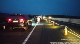 Tol Cisumdawu retak. (dok. rentak.id)
