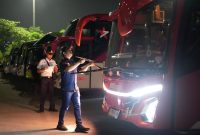 Direktorat Jenderal Perhubungan Darat saat inspeksi keselamatan (dok. kemenhub)