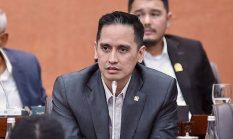 Tragedi Tabrakan Kereta di Bekasi Timur, DPR Soroti Dugaan Kegagalan Sistem Keselamatan KAI