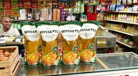 minyak goreng bMinyak bersubsidi “Minyakita” tetap aman dan tersedia di pasar-pasar.(dok. Bulog dki)