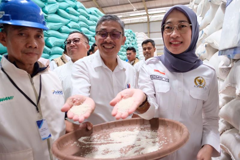 Ketua Komisi VI DPR Anggia Ermarini dan Pemerintah Kabupaten Tulungagung (dok. blug)