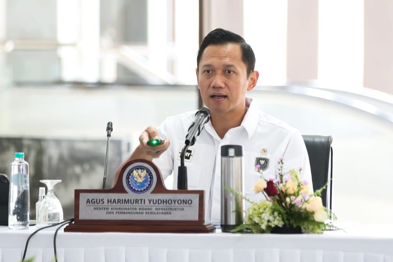 Menko Infra AHY saat membuka Rakor Pengembangan Kereta Trans Sumatera (dok. rentak.id)