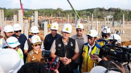 MenkoAHY saat meninjau Sekolah Rakyat (dok. rentak.id)