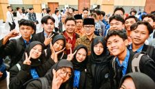 Menteri Desa dan Pembangunan Daerah Tertinggal, Yandri Susanto, mengajak para pelajar di Nusa Tenggara Barat (NTB) untuk memanfaatkan peluang magang ke Jepang. (Foto ist)