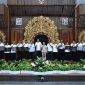 Wamendikdasmen Fajar Riza Ul Haq meresmikan hasil program revitalisasi tahun 2025 di 19 satuan pendidikan. (dok. kemendikdasmen)