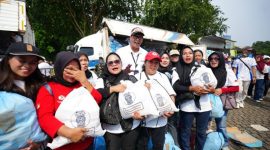 Bulog bagi beras gratis saat May Day (dok.rentak.id)