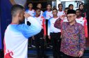 Mendikdasmen Abdul Mu’ti saat trinjau Paskibra yang akan bertugas pada upacara Hardiknas (dok. kemendikdasmen)