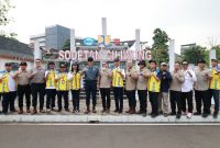 Menteri Koordinator Bidang Infrastruktur dan Pembangunan Kewilayahan, Agus Harimurti Yudhoyono saat meninjau Inlet Sodetan Kali Ciliwung. (dok. rentak.id)