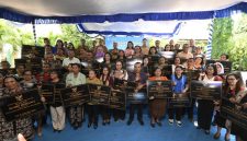 Revitalisasi Satuan Pendidikan dan menyalurkan 9.019 Interactive Flat Panel di NTT (foto. kemendikdasmen)