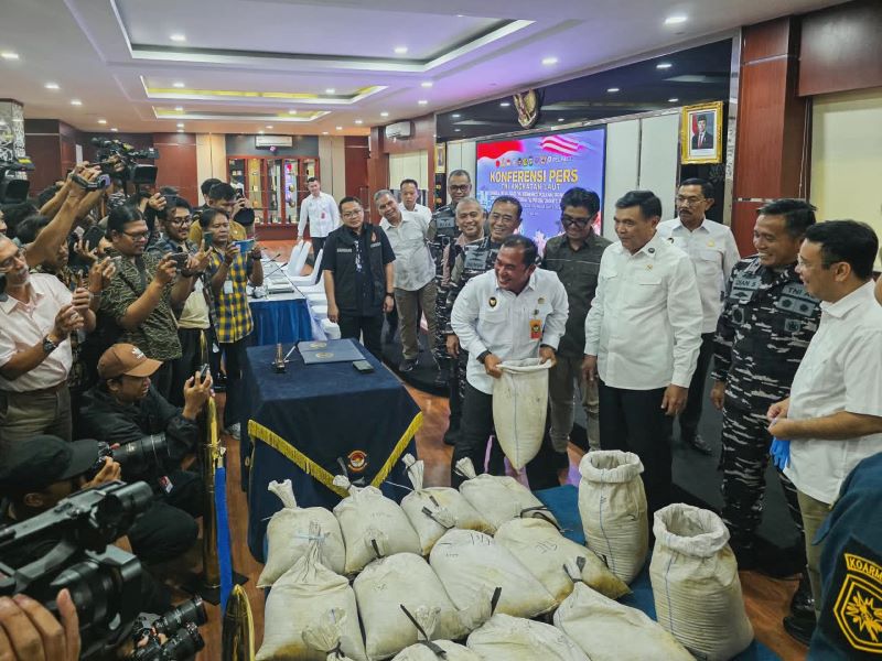 TNI AL gagalkan distribusi ilegal pasir timah di kawasan PIK 2 (foto. dispenal)