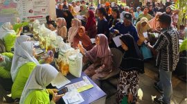 Perum BULOG DKI Jakarta dan Banten melaksanakan penyaluran serentak bantuan pangan