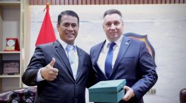 Mentan Andi Amran Sulaiman dengan Menteri Pertanian dan Pangan Republik Belarus, Yuri Gorglov. (foto. kementan)