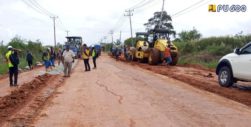 Pembangunan Jalan Kali Bumi–Bandara Karadiri (dok. pu)