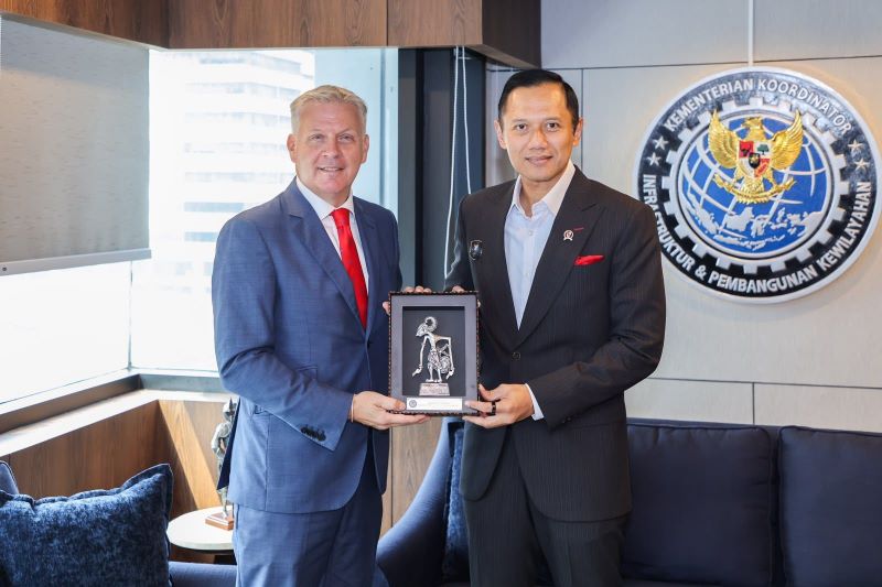 AHY dengan Duta Besar Kanada untuk Indonesia dan Timor-Leste, Jess Dutton. (dok. rentak.id)