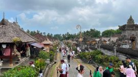 Berkunjung ke Desa Wisata Penglipuran kian mudah setelah ada Damri (foto. damri)