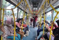 Dalam bus Transjakarta (foto.ist)