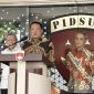 Jampidsus Febrie Adriansyah menyampaikan konferensi pers di Gedung Bundar, Kejagung, Jakarta, Jumat (10/7).