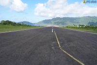 Landasan pacu (runway) Bandara Bandanaira (foto. pu)