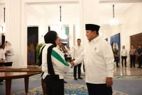 Naniek Sudaryati Deyang saat dilantik Presiden Prabowo Subianto (foto. istimewa)