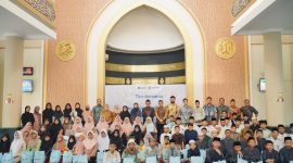 PT Jasamarga Transjawa Tol (JTT) menyelenggarakan kegiatan santunan kepada 100 anak yatim (dok. jasa marga)