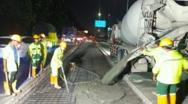 Rekonstruksi perkerasan di Ruas Tol Jakarta Outer Ring Road (JORR) arah Serpong. (foto. jasa marga)