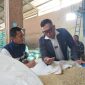 Direktur Utama Perum BULOG Ahmad Rizal Ramdhani  terjun langsung melakukan dialog dengan para pengusaha penggilingan padi. (foto. bulog)